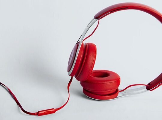 DIY Headphone Stand Under 10$ – Guides and Tutorials